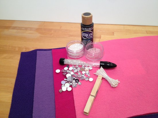 BW BUTTERFLY CLIP PHOTO 2 MAY 12_550_413