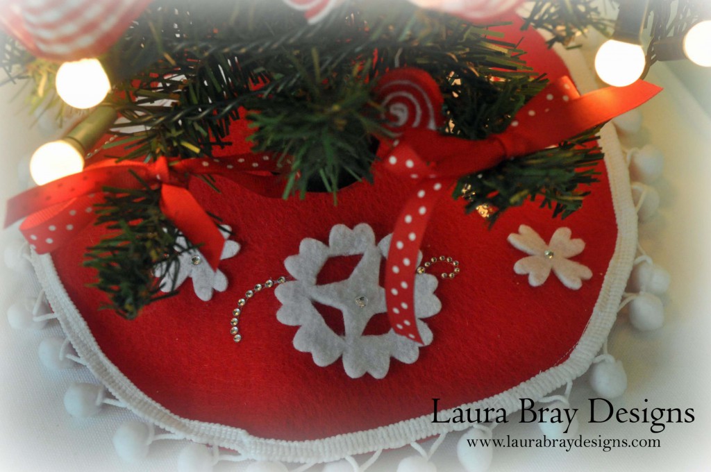 LKB Tree Skirt Photo 1