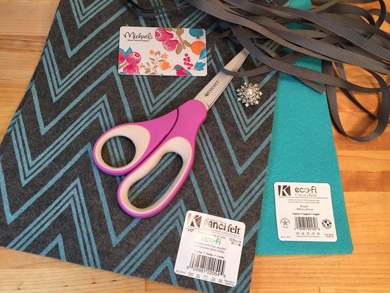 BW GIFT CARD HOLDER BROOCH 1