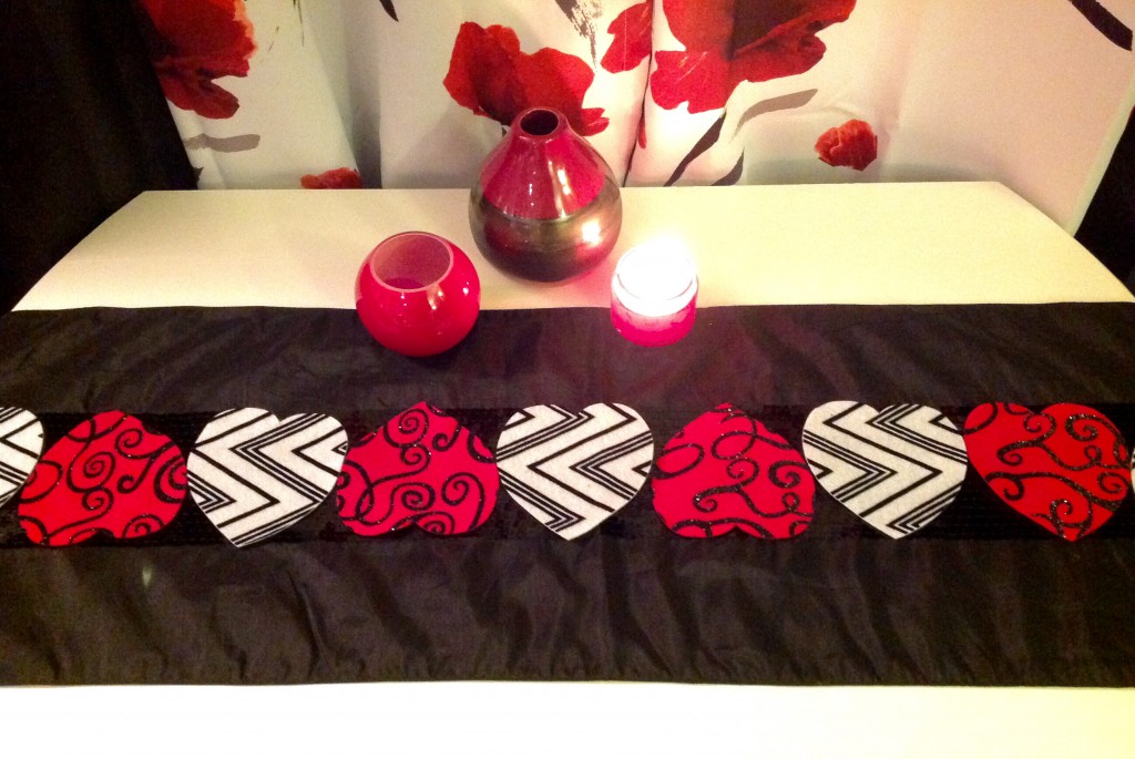 DQ Heart Felt Table Runner Photo 3