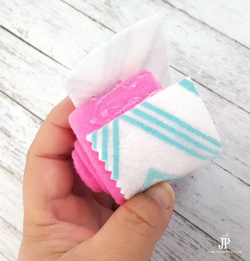 How-to-Make-Felt-Cupcakes-JenniferPPriest-10