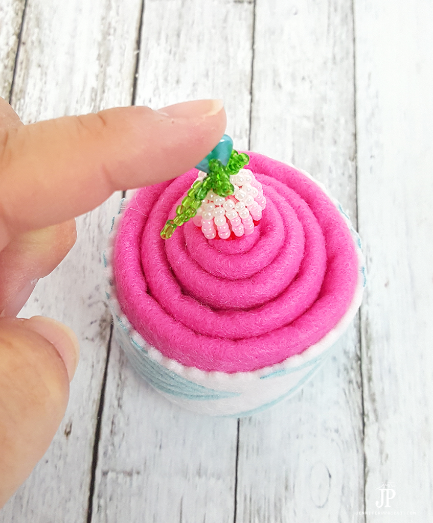 How-to-Make-Felt-Cupcakes-JenniferPPriest-13