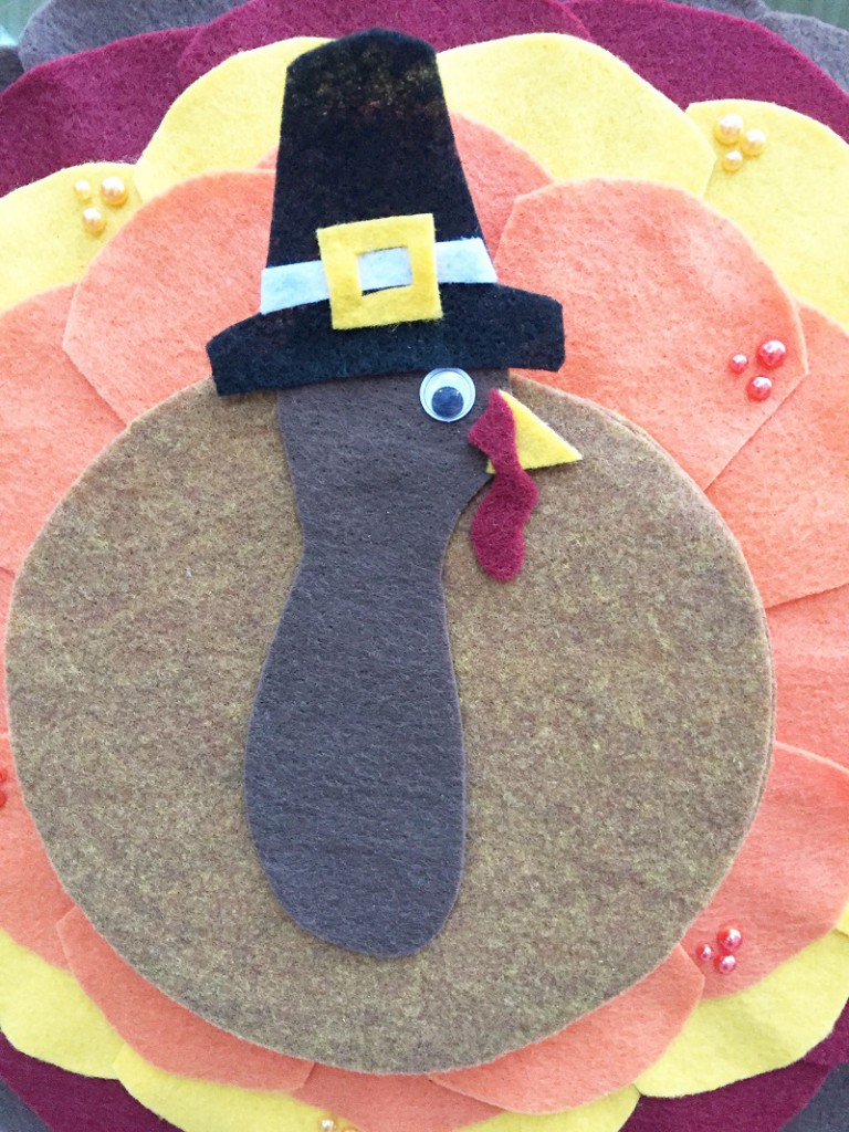 10-16-kunin-felt-turkey-door-decor-beth-watson-photo-11