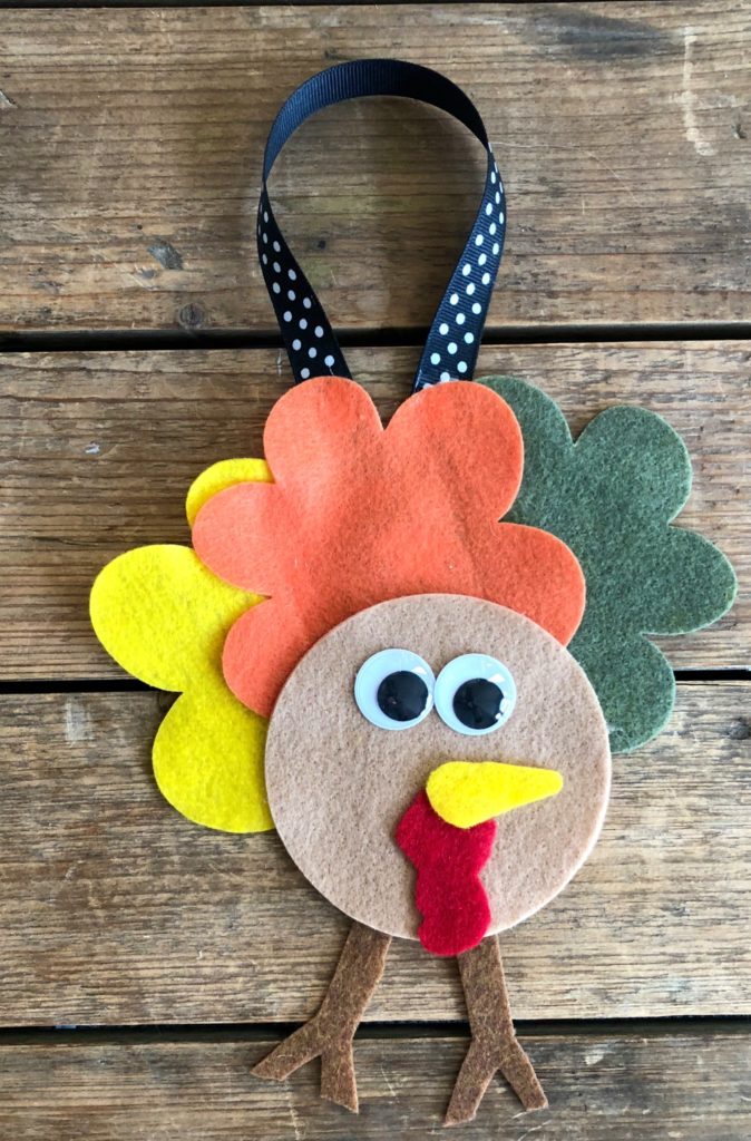 Hanger for felt turkey