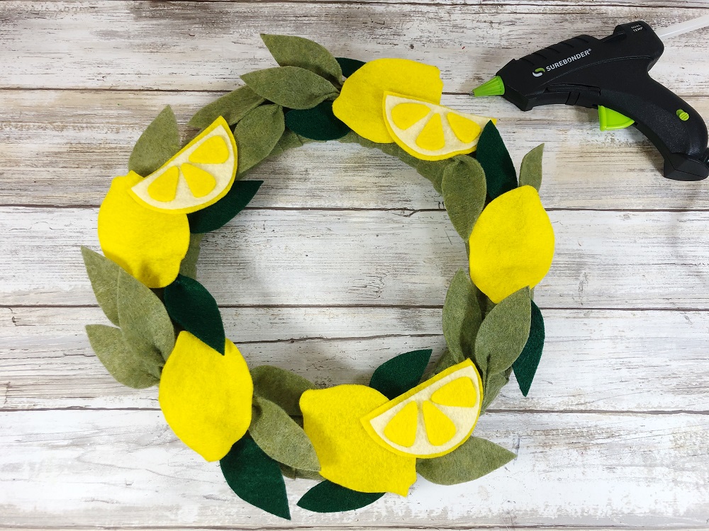 Trendy DIY Lemon Wreath - Kunin Felt