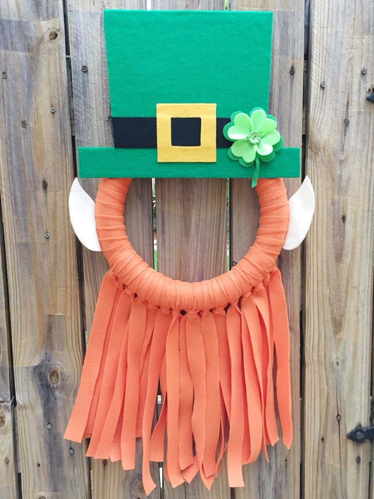 This image has an empty alt attribute; its file name is 3-17-BW-KUNIN-FELT-LEPRECHAUN-WREATH-MARCH-MAIN-768x1024.jpg